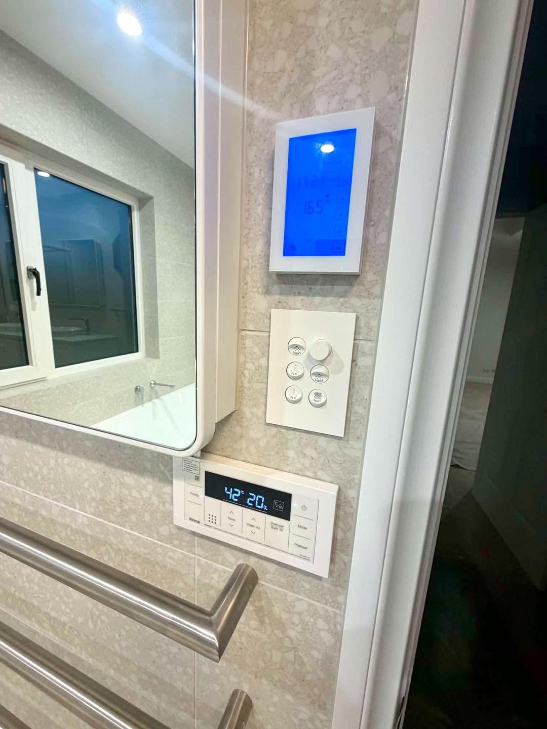 Hot Water Controller & Fixtures